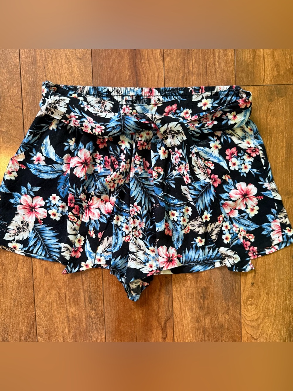 Love Culture Tropical Floral Rayon Shorts - Size S